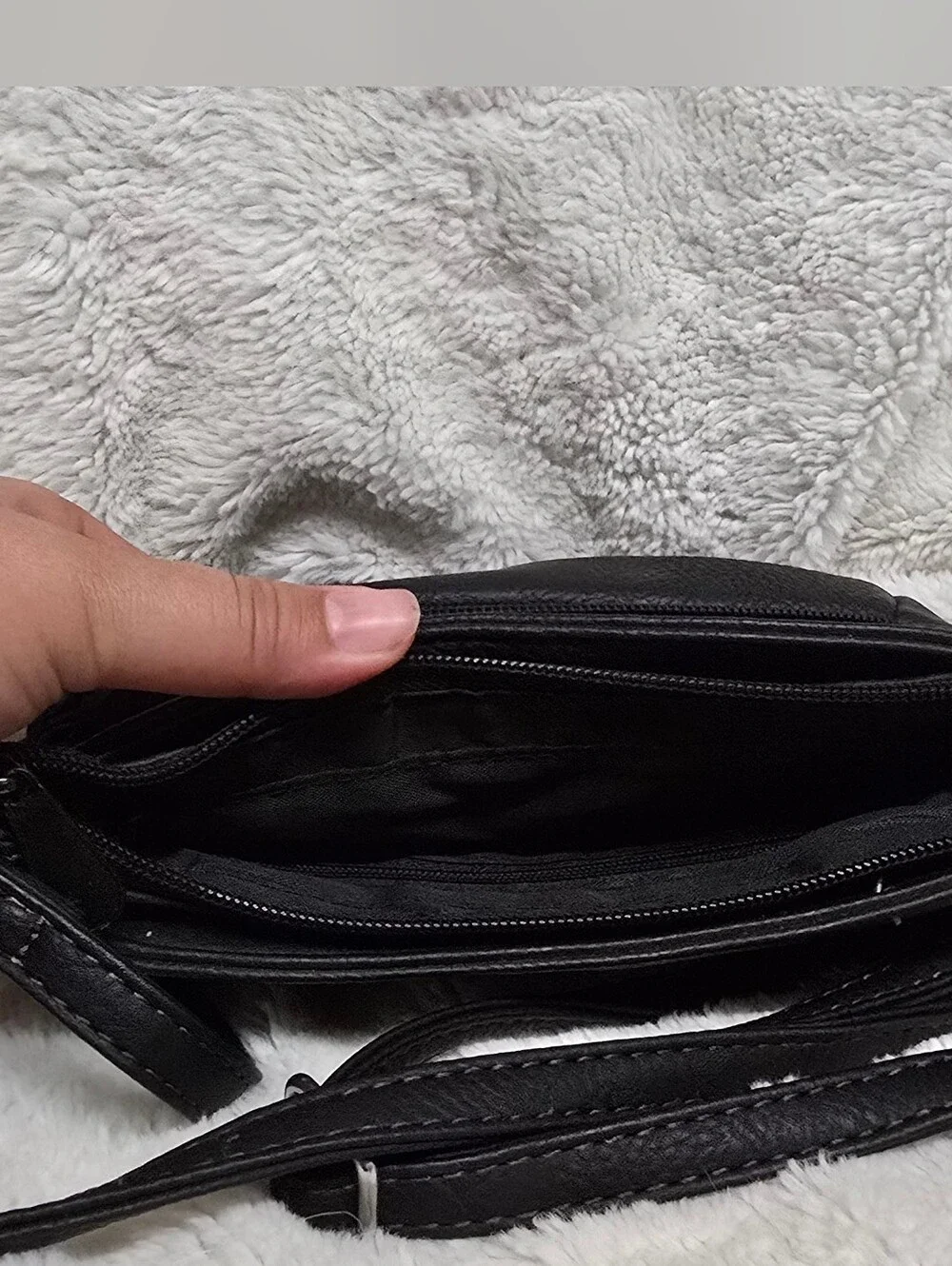 Everyday Black Leather Crossbody Bag with Front Zip Pocket